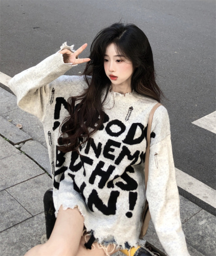 Real shot American-style ripped sweater women's autumn and winter design letters loose mid-length long-sleeved sweater top tide