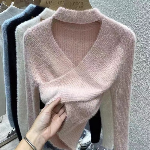Sexy Pure Desire Hanging Neck Sweater Women's Autumn and Winter Cross V-neck Design Sense Mink Velvet Short Section Bottom Shirt