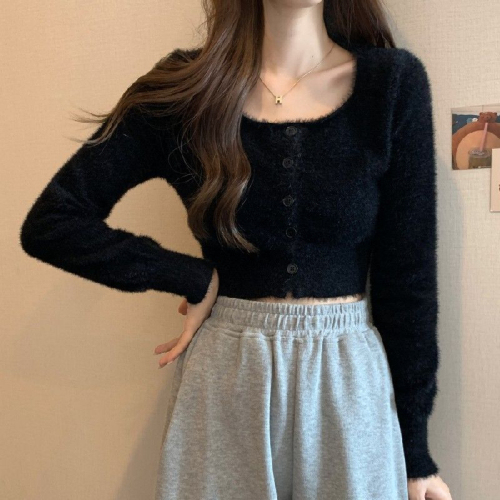 Long-sleeved cardigan sweater women's autumn and winter design feeling niche short square collar gentle wind soft waxy top clothes