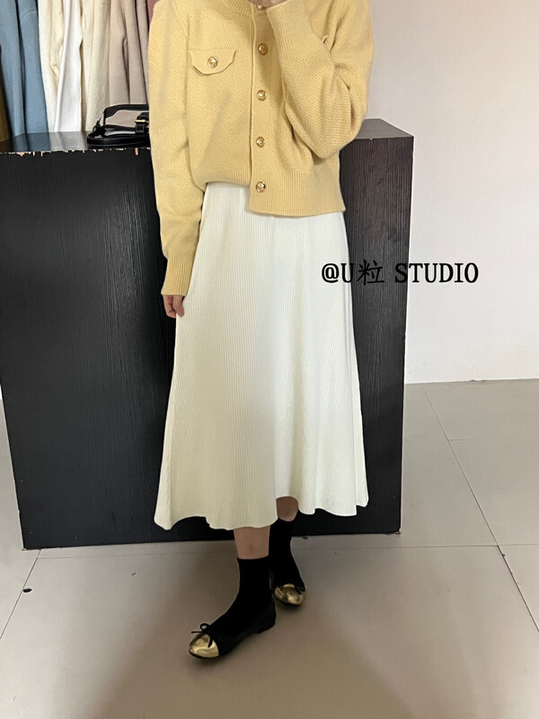 [U granule] Korean new style design button pit strip knitted skirt 7239