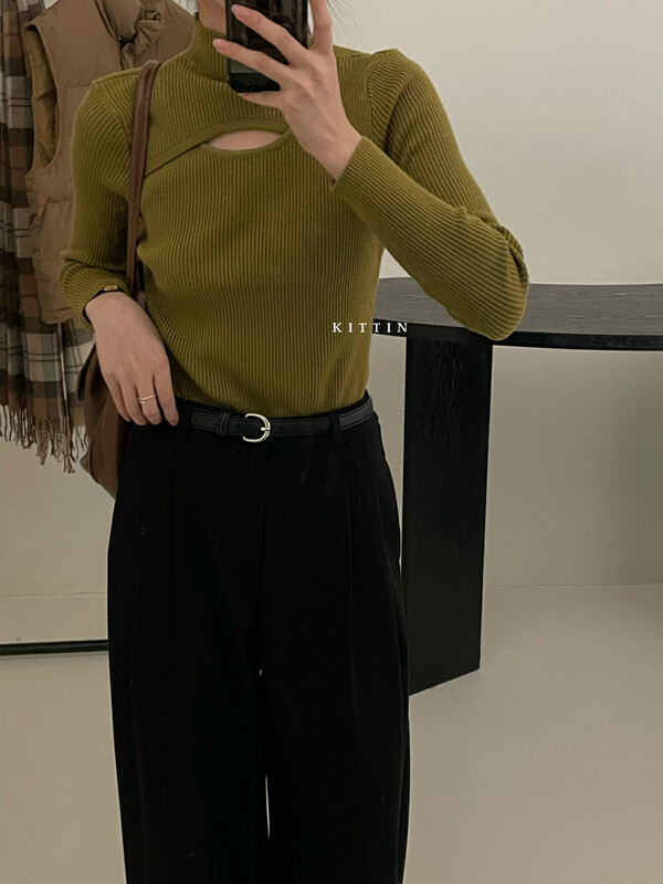 【KITTIN】Korean style cross collar bottoming sweater 1686