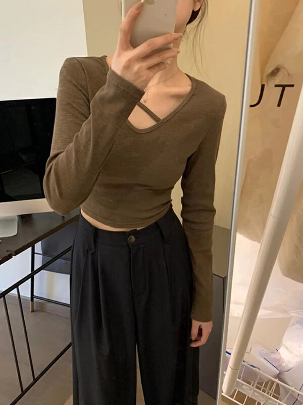 [WGWE] Niche design sense unique unique backless bottoming short long-sleeved T-shirt 2935# FHX
