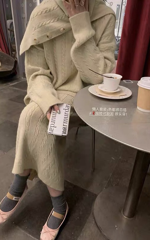 [Y.JIA] Temperament Korean version simple lazy sweater three-piece suit (with scarf) YS1-213