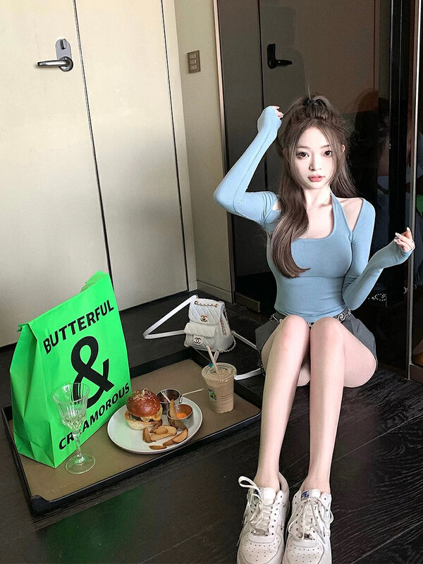 Original price 32.71! 【WGWE】Long-sleeved T-shirt with hanging neck strapless design and pure desire 2874# FHX