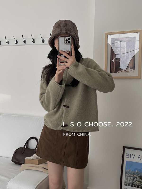 New for winter! [ISO Korean style] horn button lazy style loose warm sweater 5896# HJY