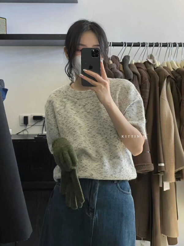 【KITTIN】Korean version soft waxy short color knitted sweater 0399