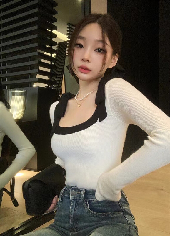 【Y.JIA】French Hepburn style bowknot square collar sweater sweater 979