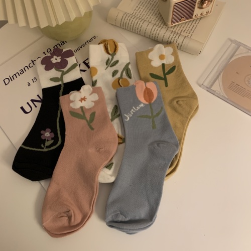 Real price real price Korean version of all-match flower socks pile pile pile socks 5 pairs