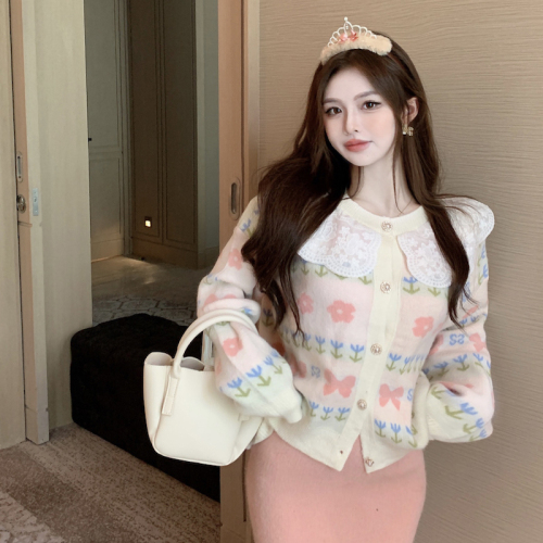 Real shot Autumn and winter doll collar lace long-sleeved sweater coat women's French style small fragrance sweet loose age-reducing top