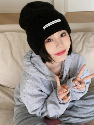 Real price no less real shot Japanese knitted hat female Korean style autumn and winter warm hat