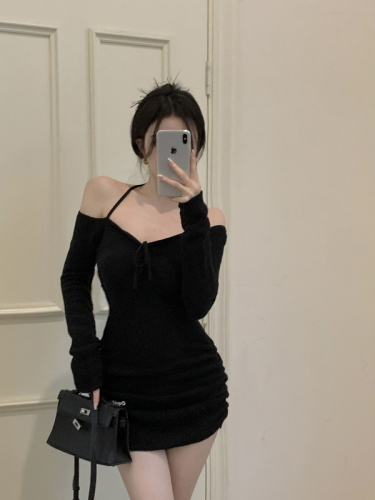 Normal distribution, real price, strapless temperament, halter neck dress, autumn and winter new women's clothing, sexy bag hip short skirt