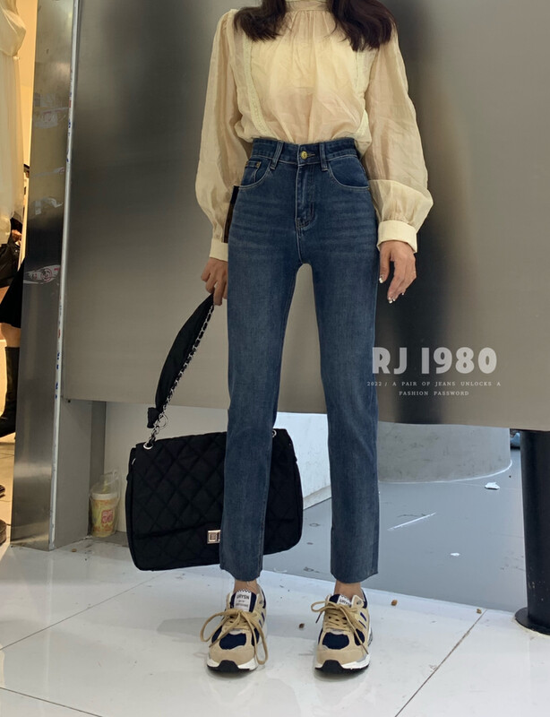 【1980】Explosive color matching washed blue elastic small straight jeans 2W65538-1