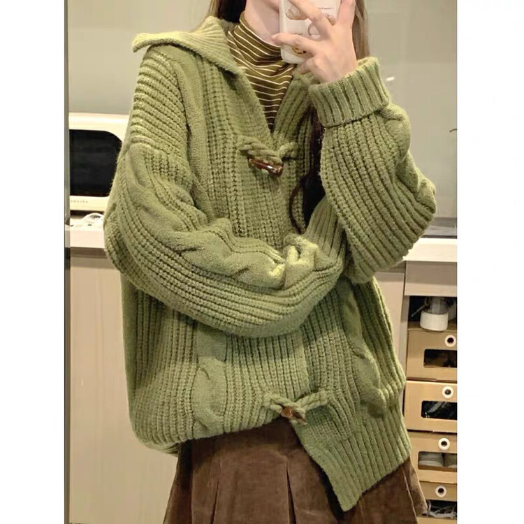 [Huaxi] Retro Horn Button Warm Sweater 1021# PCZ