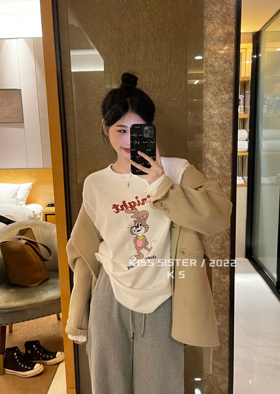 [KISS SISTER] Korean version of age-reducing all-match rabbit plus fleece bottoming shirt 22W1059