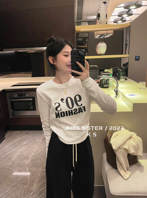 【KISS SISTER】Korean version of thin letter all-match fleece bottoming shirt 22W1039# CQW