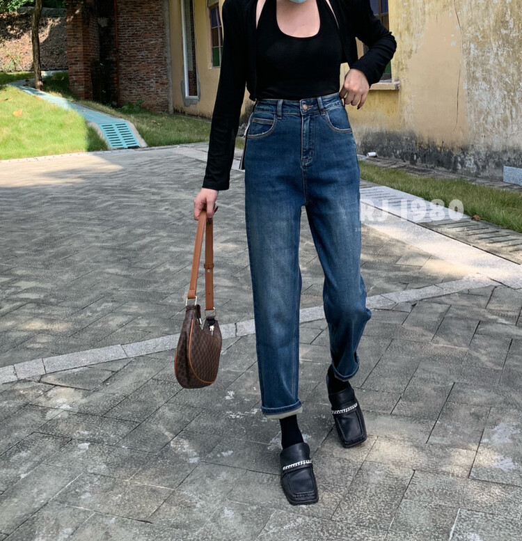 [1980] High-grade washed dark blue harem jeans with big stalls 2A65389