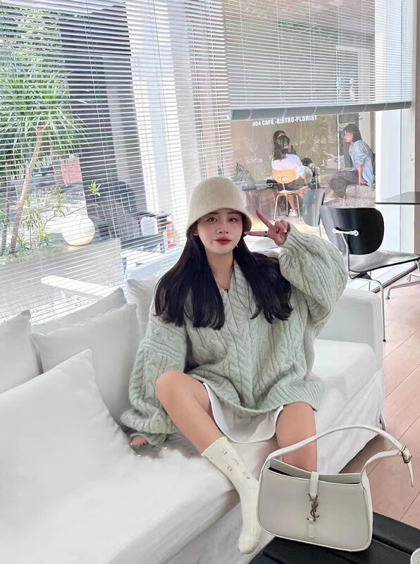 【RAINBOW】Explosive large v-neck twist warm sweater 968# FHX