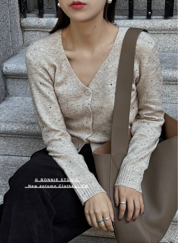 【BONNIE】V-neck twist-dot all-match knitted cardigan 2645# XJ