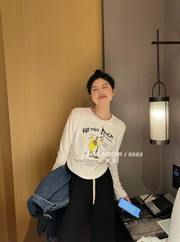 【KISS SISTER】Korean version slim cartoon print plus velvet long-sleeved T-shirt bottoming shirt 22W1015