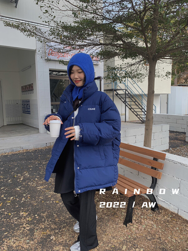 【RAINBOW】70 warm down jacket with letter design on the back of the stand collar (loose and versatile mid-length) YS1-06211# FHX