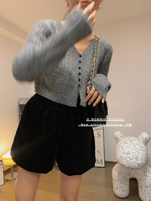 【BONNIE】Elastic waist all-match velvet casual shorts 2697# XJ