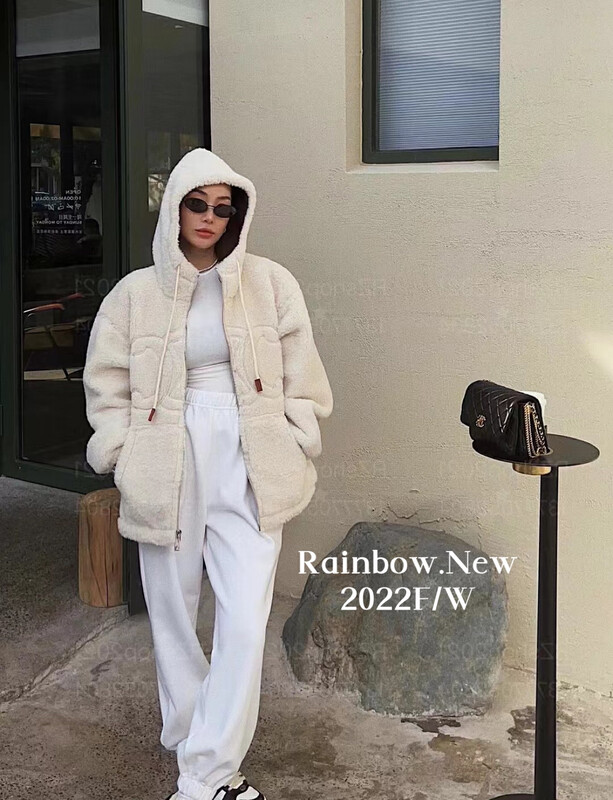 【RAINBOW】New Thickened Warm Korean Style Furry Fur Premium Sense Short Coat Lamb Velvet Hooded Coat Women 2006213
