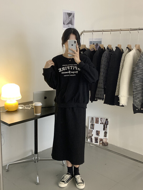 Original price 108.99! New for winter! [MSTUDIO Mansha] Alphabet round neck simple sweater + slim A-swing skirt suit L178# HBX