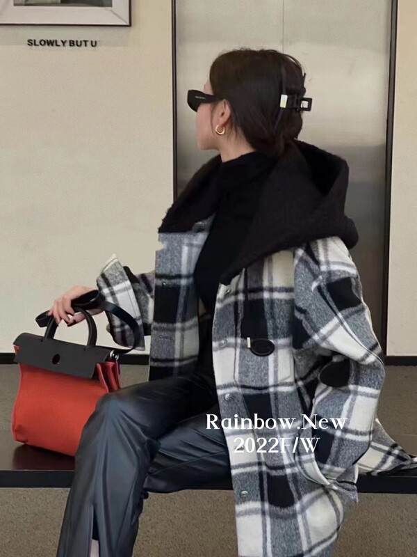 【RAINBOW】Winter New British Style Retro Contrast Color Plaid Hooded Short Coat Wool Sweater Coat Coat Women 09175