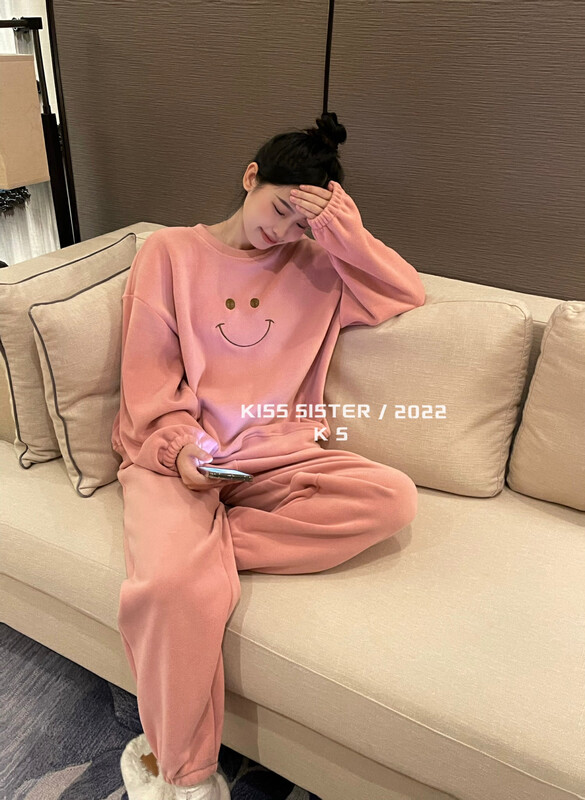 [KISS SISTER] lazy style smiley face embroidery loose thickened baby fleece home clothes pajamas set 22W1016