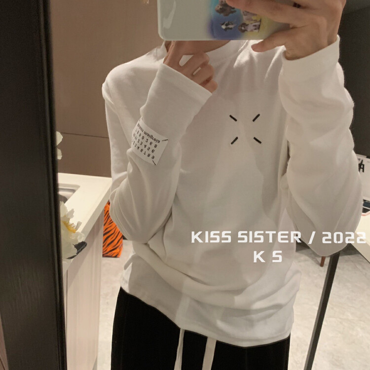 【KISS SISTER】Korean version of the simple Magiela plush all-match bottoming shirt 22W1002