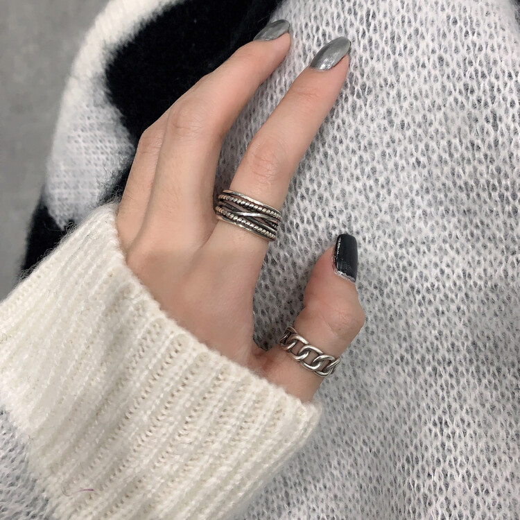 Original price 168.99! 【VANESSA】Designed high-end silver needle ring (with box and randomly distributed) (two) 785# OZQ