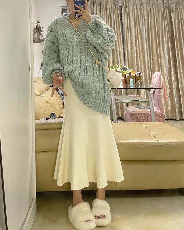 [Huaxi] V-neck loose lazy sweater + fishtail skirt suit 9946# PCZ