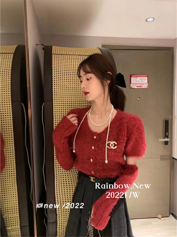 【RAINBOW】Winter new style small fragrant style V-neck metal sweater soft waxy furry sweater with sleeves 2252