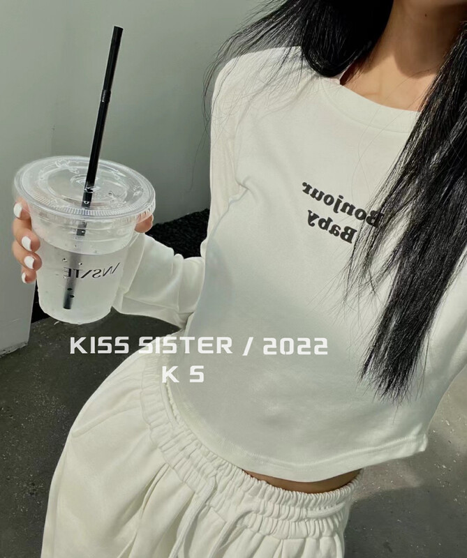 【KISS SISTER】Korean version simple all-match letters plus velvet slim bottoming shirt 22W1018