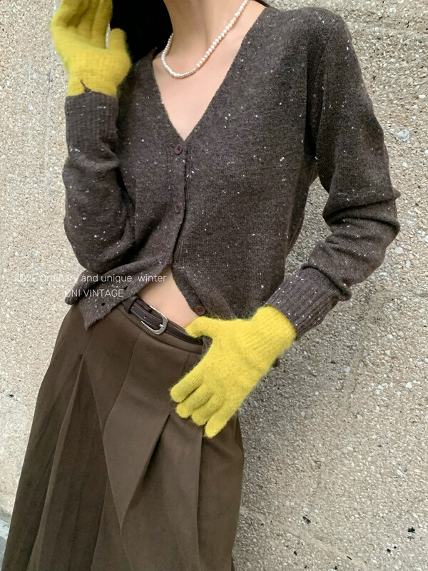 【ONIVINTAGE歐尼】V領羊駝毛開衫毛衣OYW226N6736