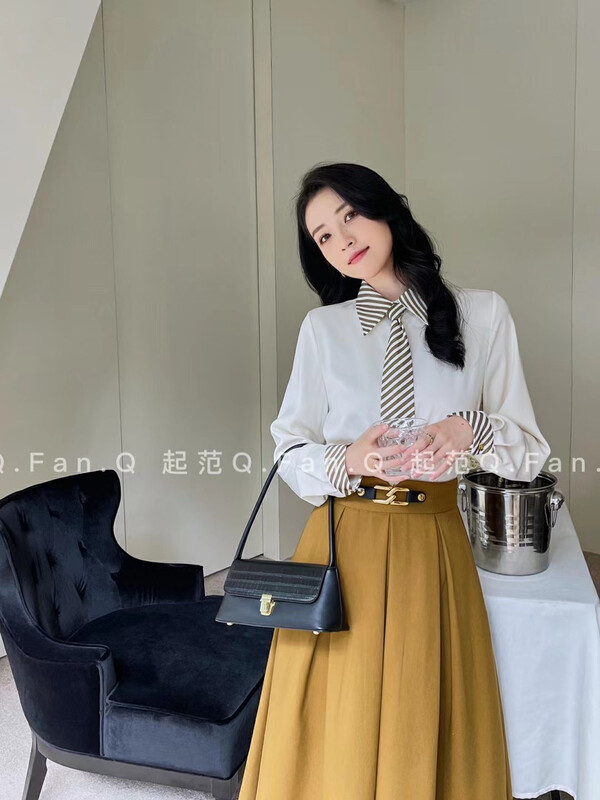 [Qifan] Satin characteristic stripe stitching simple big-name shirt (with tie) 80512# JHY
