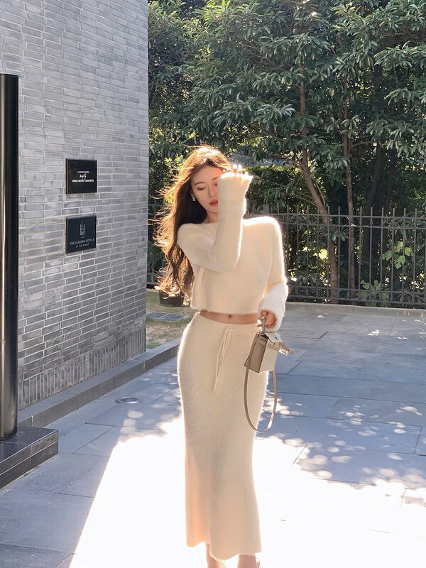 【X·H STUDIO】Apricot color imitation mink velvet knitted sweater + thickened long hip skirt suit 66182# OZQ
