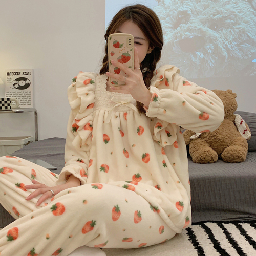 Real shot autumn and winter pajamas set coral velvet princess style court sweet square collar slim thickened thickened plus velvet