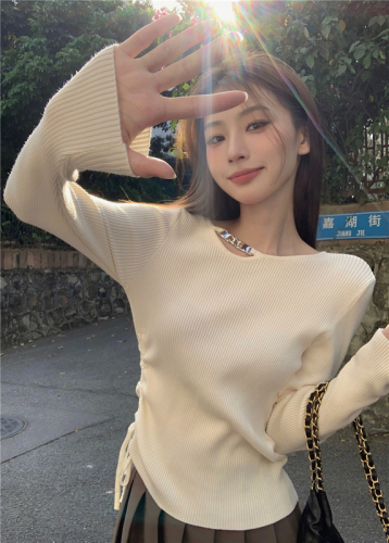 Irregular apricot-colored pullover sweater sweater women's autumn and winter design sense niche inner bottoming shirt long-sleeved top