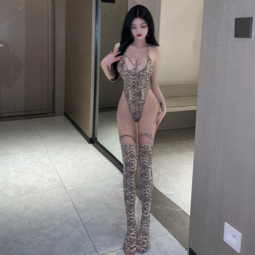 Real shot~snake-print babes seductive suit with suspenders and low-cut jumpsuit with socks