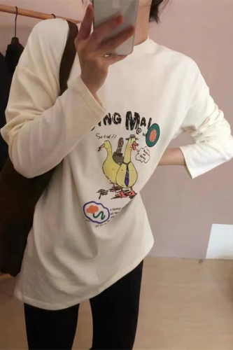 Official picture round neck cartoon duck print mid-length thickened brushed T-shirt female Korean version loose foreign style top