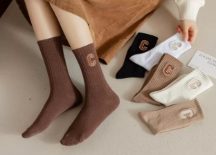 Socks women's mid-tube socks spring and autumn solid color stockings Japanese all-match C letter ins tide socks winter Korean sports socks