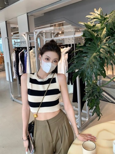Knitted striped vest female 2023 new slim-fit short round neck sleeveless top CX78011CX03 icy silk