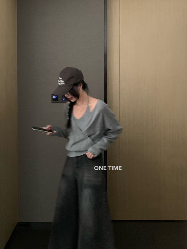 【ONE TIME】系帶掛脖吊帶背心+V領針織開衫套裝  KX1161#  CLS