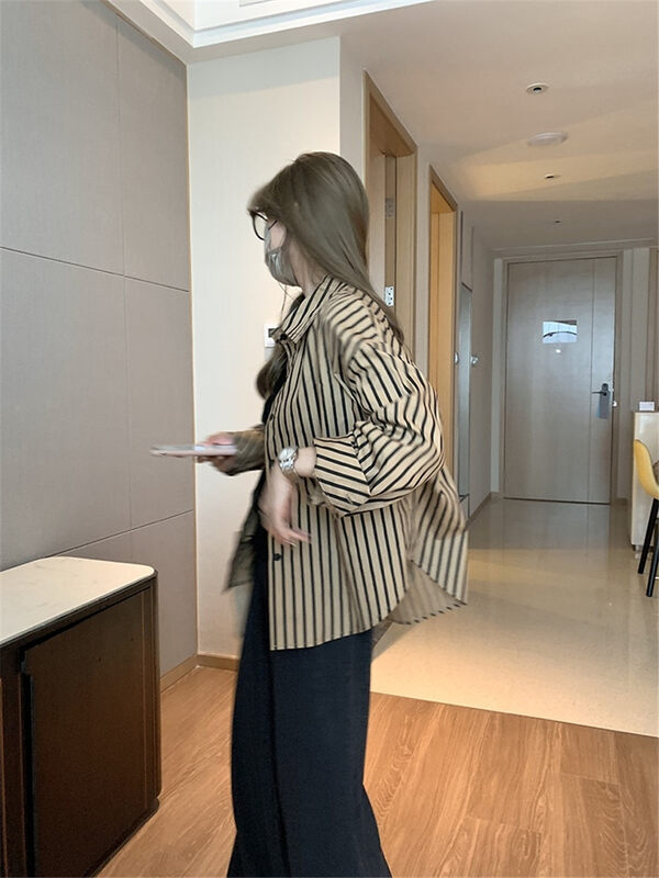 【L.L STUDIO】Korean temperament vertical stripe retro shirt 78762# PCZ