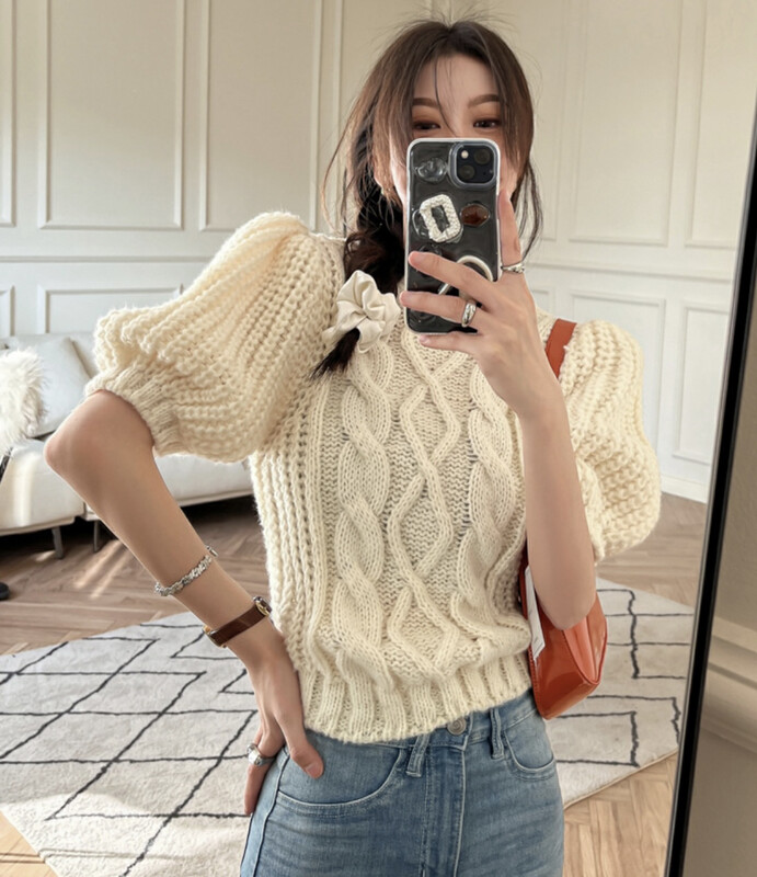【SAVAGE】Korean all-match round neck design looks thin puff sleeve twist warm sweater S2051# WPL