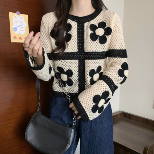 Women's Retro Flower Hollow Knitted Chiffon Mosaic Long-sleeved Top