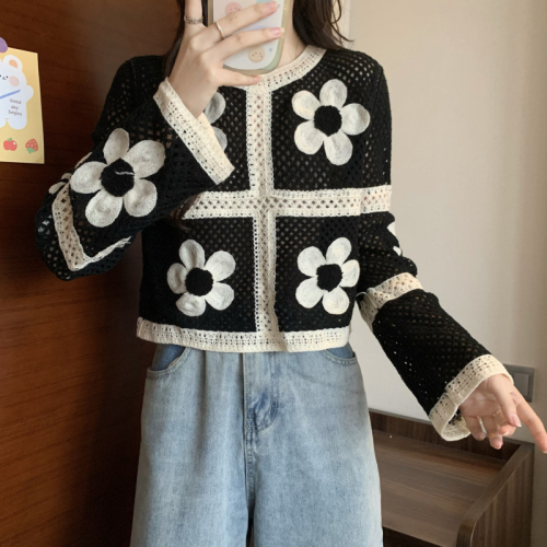 Women's Retro Flower Hollow Knitted Chiffon Mosaic Long-sleeved Top