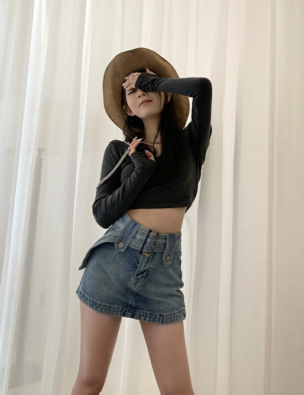 2023 early spring new! 【SAVAGE】French hot girl style high waist washed denim skirt (with belt) S2125# LXC
