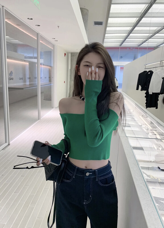 2023 early spring new style! [SAVAGE] French Spice Girl style one-neck design slim fit and slim short knitted sweater S2123# LXC